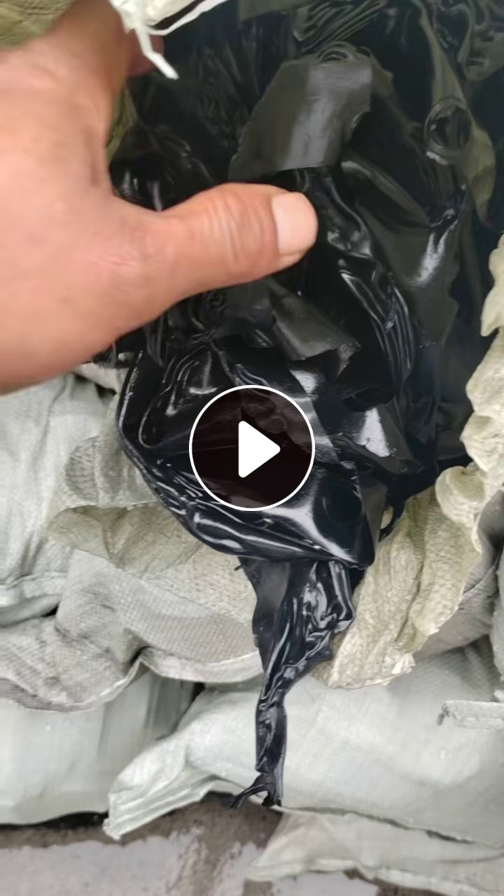 出售橡胶厂纯黑橡胶边角料，做密封圈和汽车门上密封条