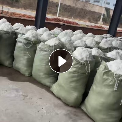 长期出售涤纶水丝，氨纶水丝，也有脱干好的涤纶水丝，每天出10吨左右