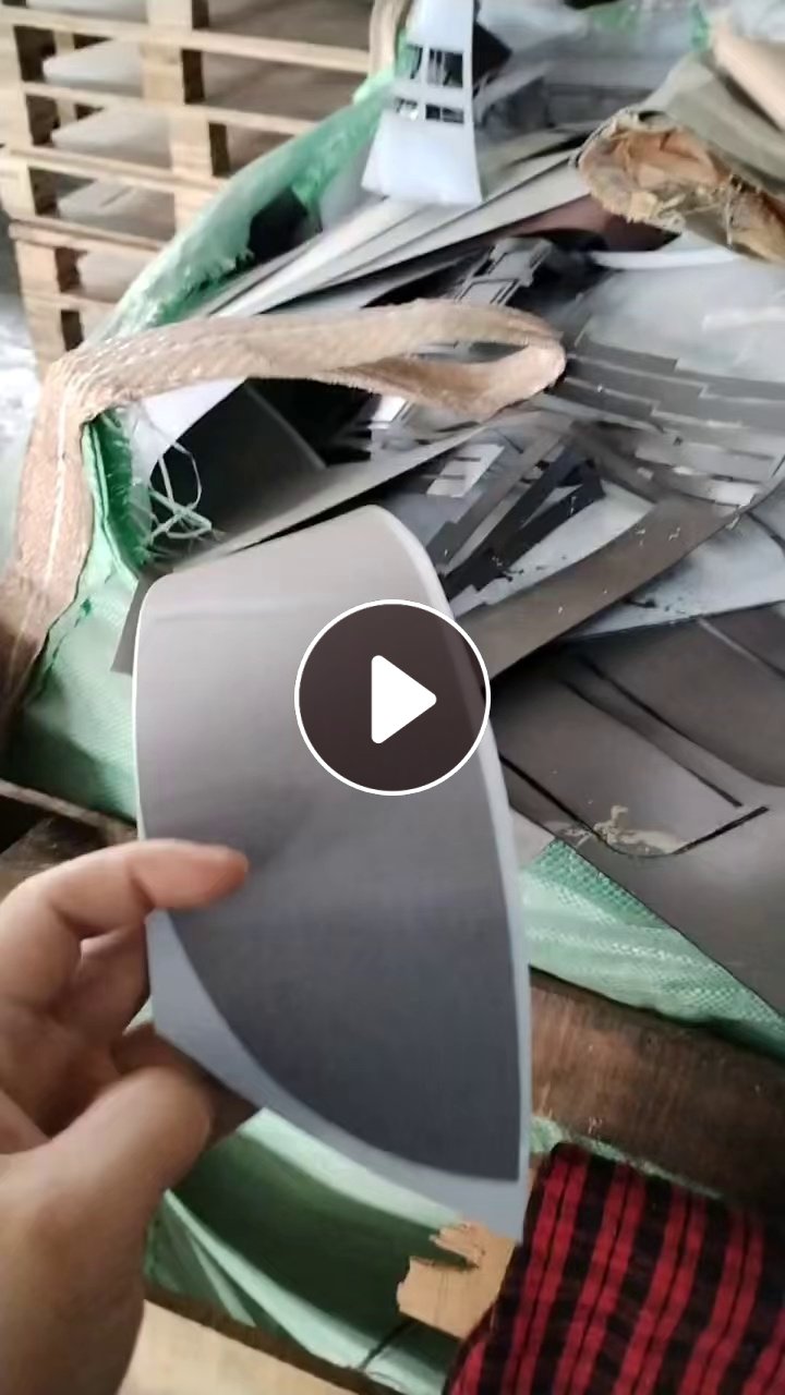 出售ABS和PS边角料，上面喷漆，两种材质分开，现货十吨多