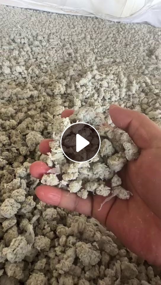 出售pet泡料，pet缠绕膜打的，现货60吨