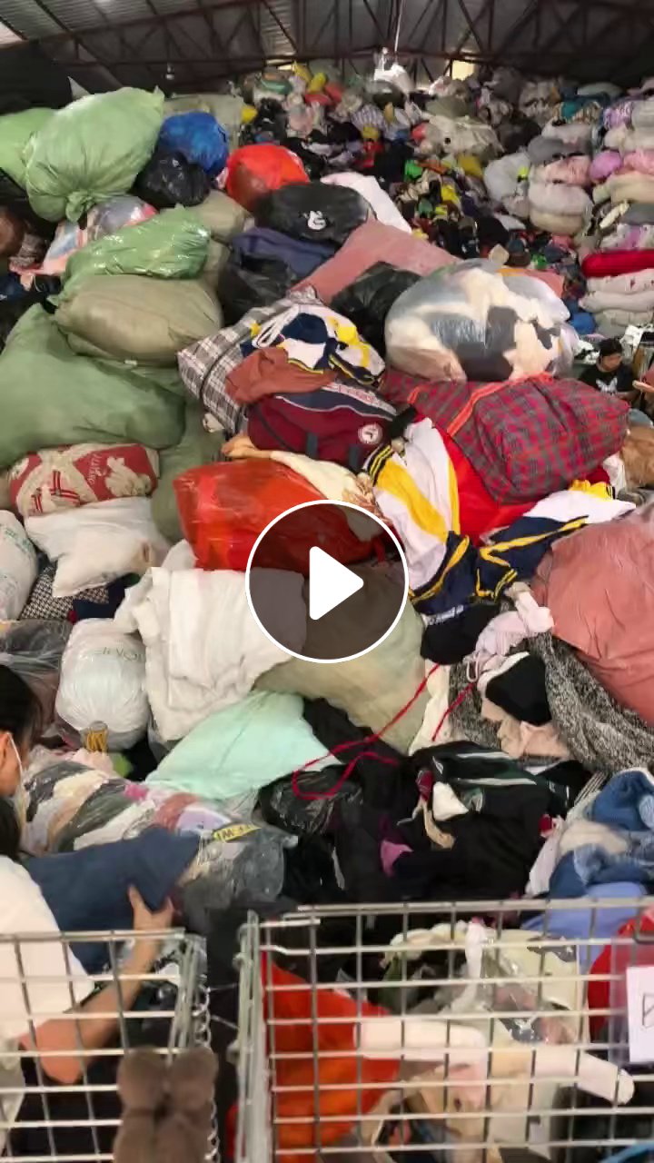 长期出售旧衣服统货，小区货，箱子货，现货300吨，在广东揭阳。