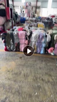 长期出售旧衣服分拣货，旧衣服黑料，下脚料，燃烧料，一次出13米一车，货在广东惠州