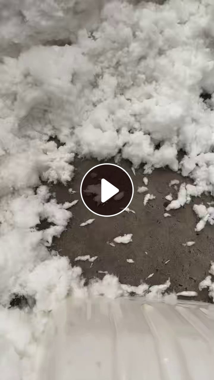 长期出售剪毛机下来的涤纶废毛，涤纶废丝，含水分，现货十多吨