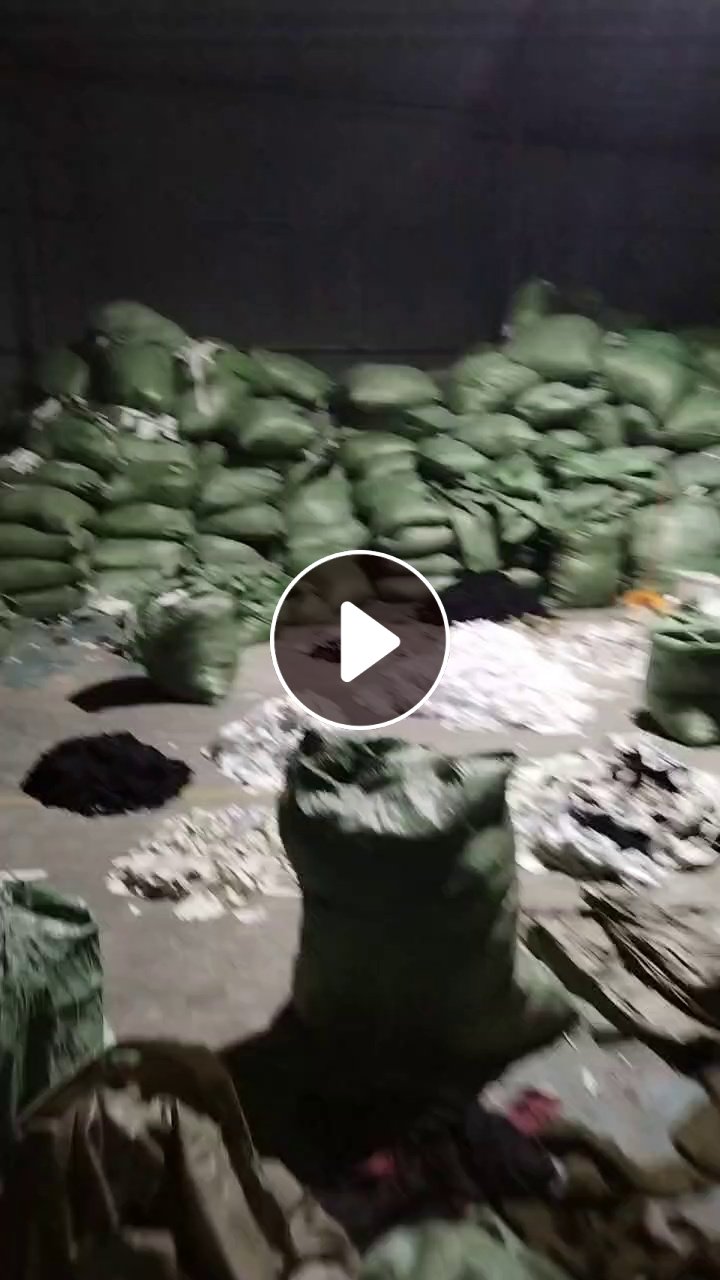 长期出售速干衣边角料，瑜伽服边角料，锦氨废布，白烟布，现货有一百多吨
