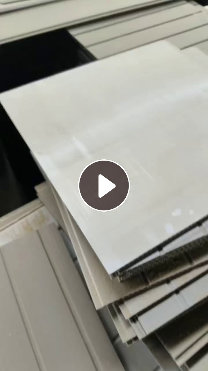 出售PVC板材废料，现货90吨 