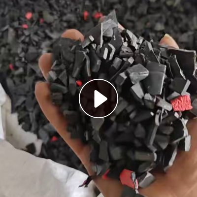 长期出售黑色的PVC电缆皮破碎料，月供200-300吨
