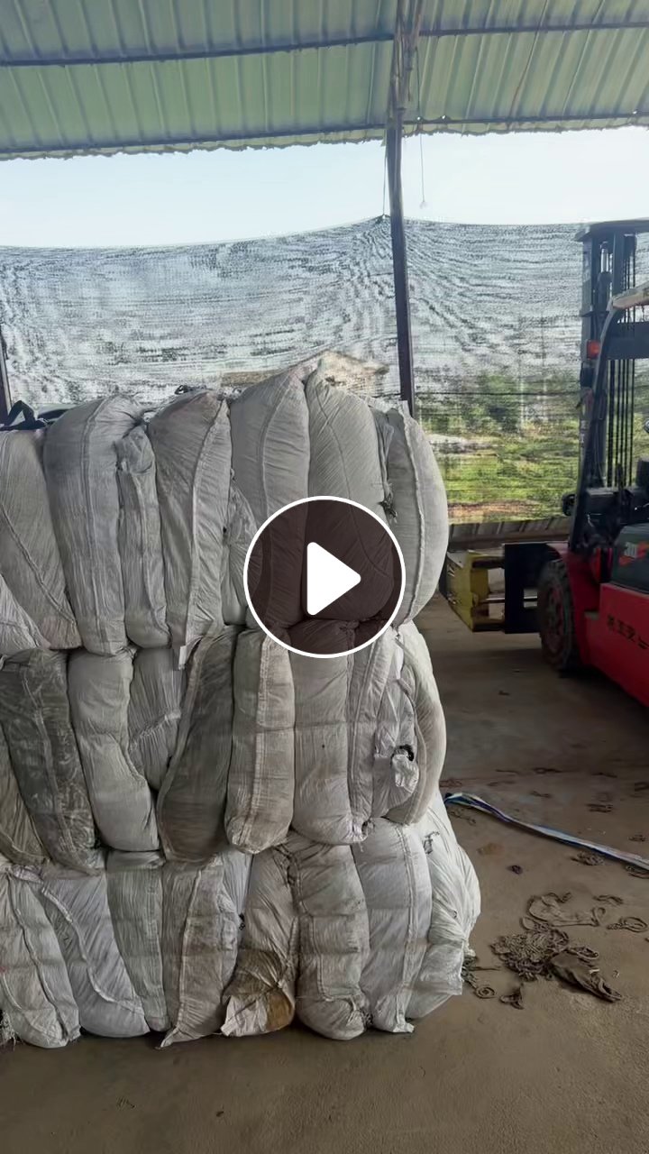 长期大量出售废袜片，袜圈，泡泡丝，涤纶袜片现货100吨，丙纶泡泡丝现货二十吨左右