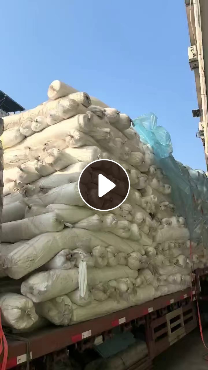 长期大量求购牛奶丝，双磨毛白坯布，量大价高，现金收购。