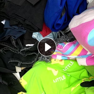 长期出售旧衣服分拣货，夏装，冬装，鞋子，包包，棉被，床上用品，羽绒服，毛绒玩具，白料，黑料