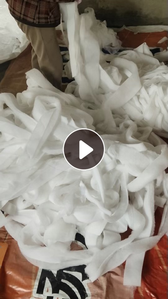长期出售家纺丝棉下脚料，丝棉边角料，不带皮，月供18吨