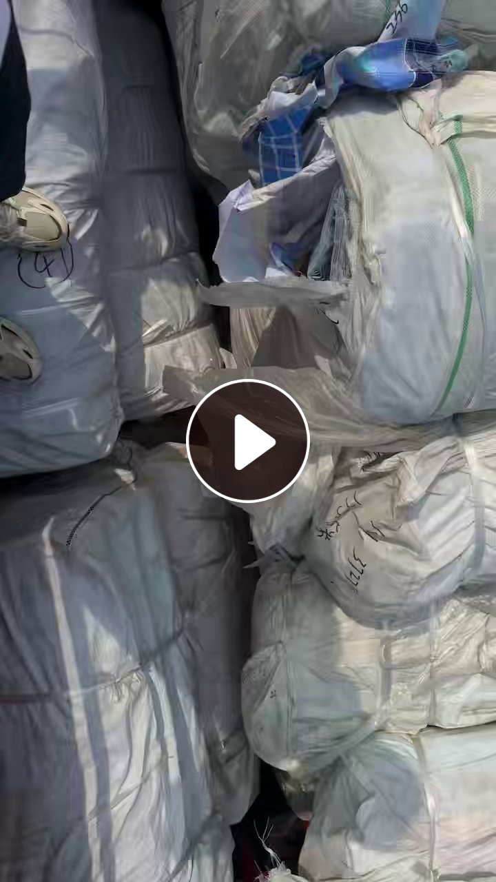 出售花色纯棉坯布，纯棉大块布，门幅1.6米，现货4万米，货在河北邢台