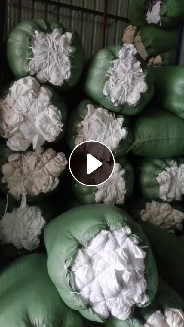 长期出售纺织厂白色涤氨废布，涤氨下脚料，涤氨边角料，10%的氨纶，也有杂色的，有分拣，现货40吨