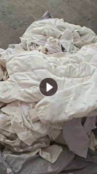长期出售旧衣服分拣货，小区货，有夏装，冬装，棉被，鞋子，包包，白料，黑料