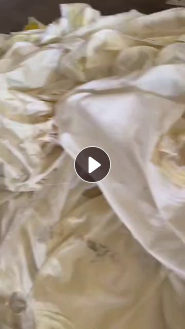 长期出售水洗白色涤纶布，品相很好，可以直接上机造粒