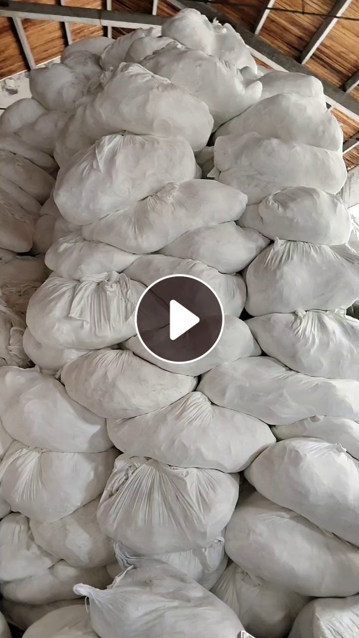 长期大量出售擦机布原料，牛奶丝，牛奶丝磨毛料，也有不磨毛的，品种很多，厂在浙江绍兴