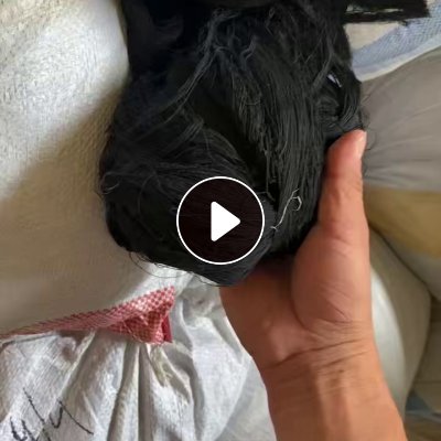 出售纺织厂下来的纱线，纱布，黑白颜色分开，比较干净