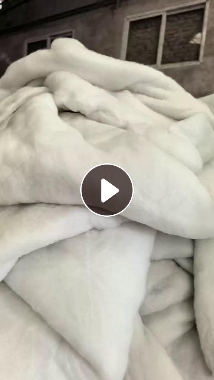 长期出售拆好的旧丝绵被，枕芯棉，月供六七吨，厂在重庆