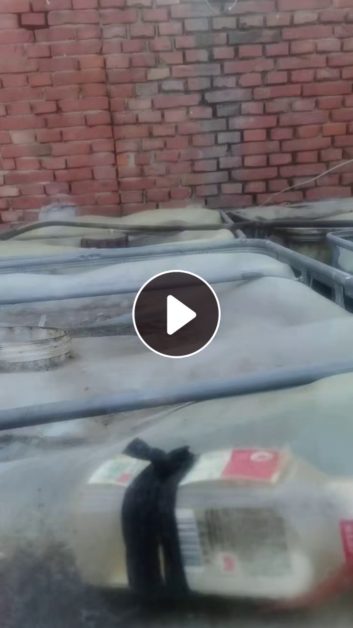出售铝塑油，塑料油，热值10500，密度0.83，现货有2车