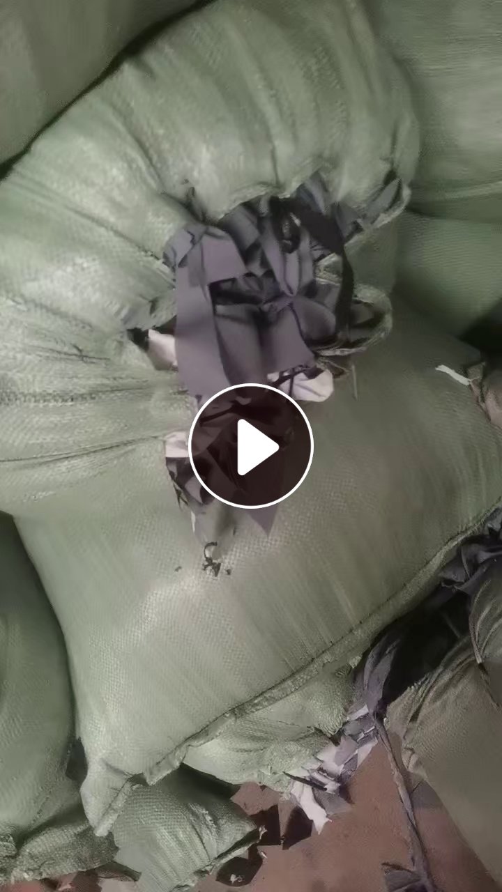 长期出售杂色涤纶废布，涤纶下脚料，涤纶边角料，在广东揭阳。