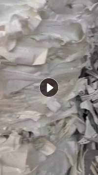 长期出售口罩厂下来的三合一无纺布，pp+pet+热风棉，可以撕开，现货一百吨