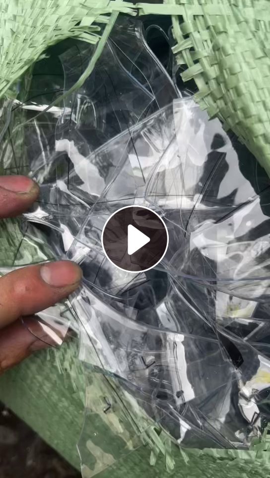 出售软PVC边角料，杂色料30吨，奶白料25吨左右，透明现在十几吨