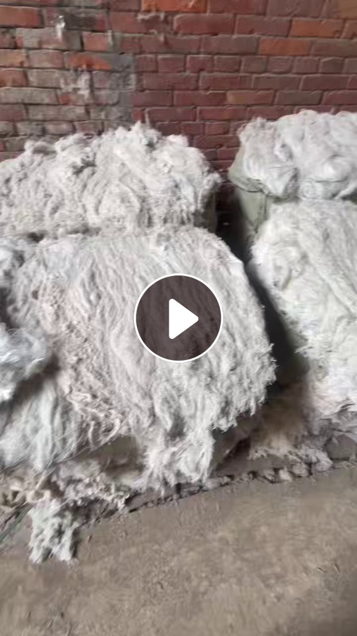 长期出售纱布机上面的纱边，涤棉纱边下脚料，有仿大化和中化的，含棉20%，现货十几吨，在四川南充。