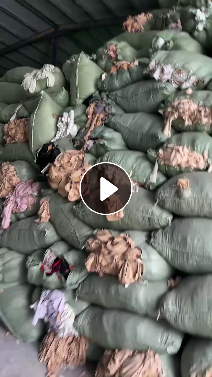 长期大量出售内衣厂下来的浅色锦氨废布，锦纶废布，氨纶含量20左右，在广东佛山。