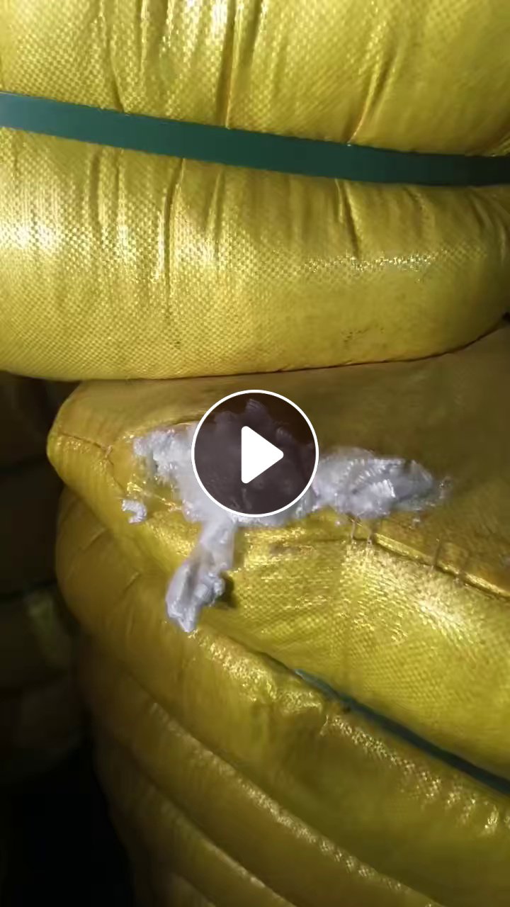 长期出售涤纶短纤，涤纶短纤维，涤纶羽丝，2.5✘51的，在江苏南通。
