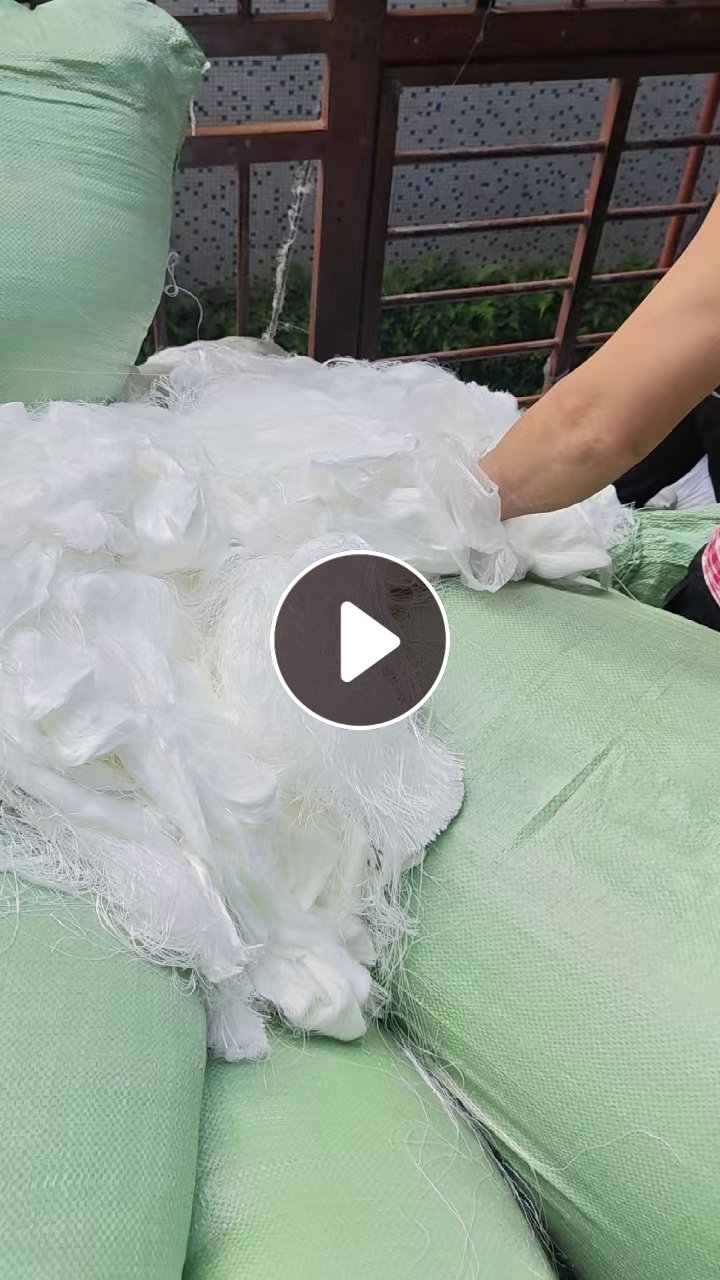 长期出售白色涤纶废丝，涤纶长丝，FDY,涤纶干丝，现货有20几吨，货在广东汕头