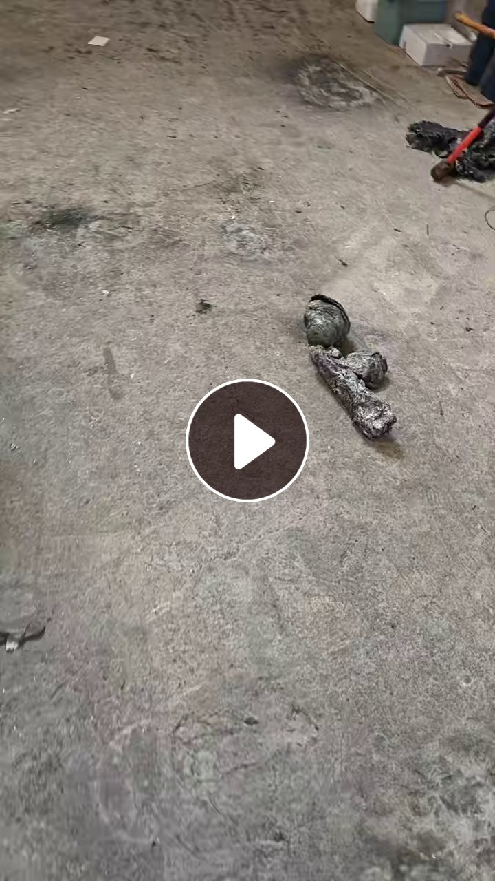 出售铝塑膜炼出来的铝坨，月供15吨