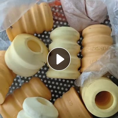 长期出售成箱的聚氨酯废料，现货10多吨
