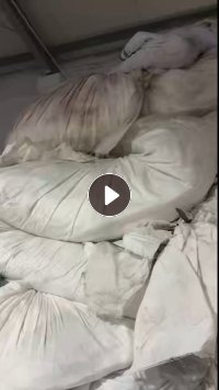 长期大量出售染厂下来的涤纶废布，涤纶大块布，含水百分之20左右，现货50吨