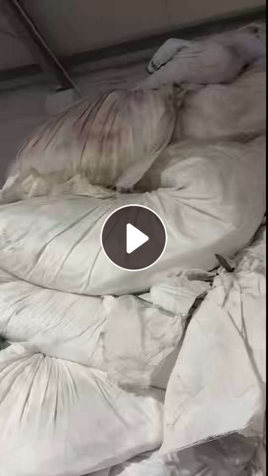 长期大量出售染厂下来的涤纶废布，涤纶大块布，含水百分之20左右，现货50吨