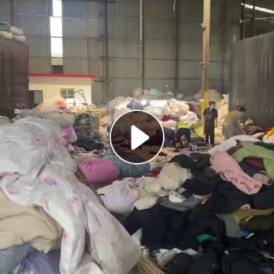 长期出售旧衣服统货，小区货，8成新的，在四川成都。