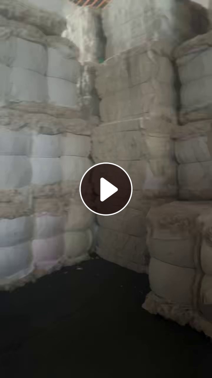 长期大量出售环锭纺下来的纺纱厂下脚料，有纯棉斩刀，纯棉落棉，纯棉废料等，厂在湖北仙桃