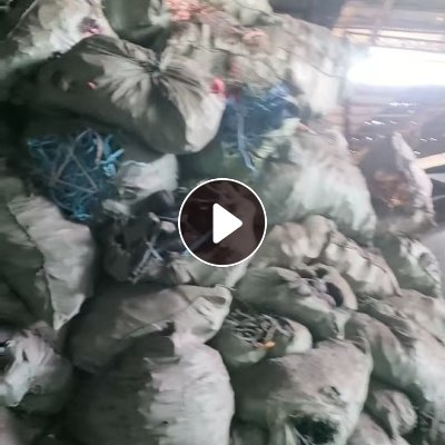 出售各种Eva鞋底料，鸡爪料，带胶不带胶，包括颜色都可按要求分拣，都是鞋厂下来的料