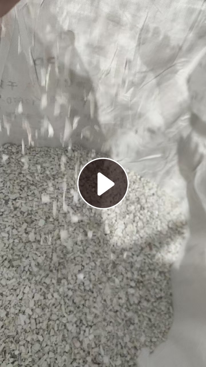 出售面板白pc破碎料，静电分选中，冲击30左右，纯度98，现货200吨