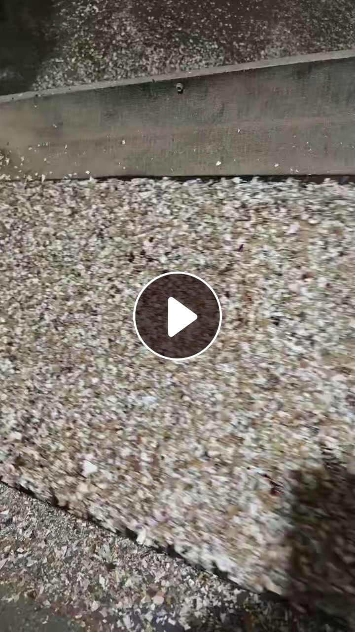 出售中性PVC墙纸破碎料，杂色现货25吨左右