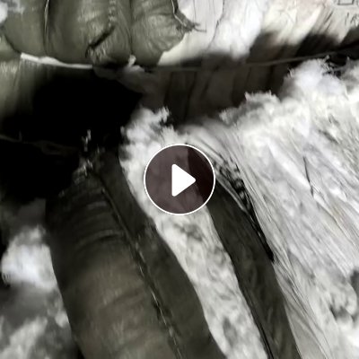 长期出售纺织厂下来的白色氨纶废丝，氨纶脱水丝，氨纶干丝，月供200吨，货在浙江湖州