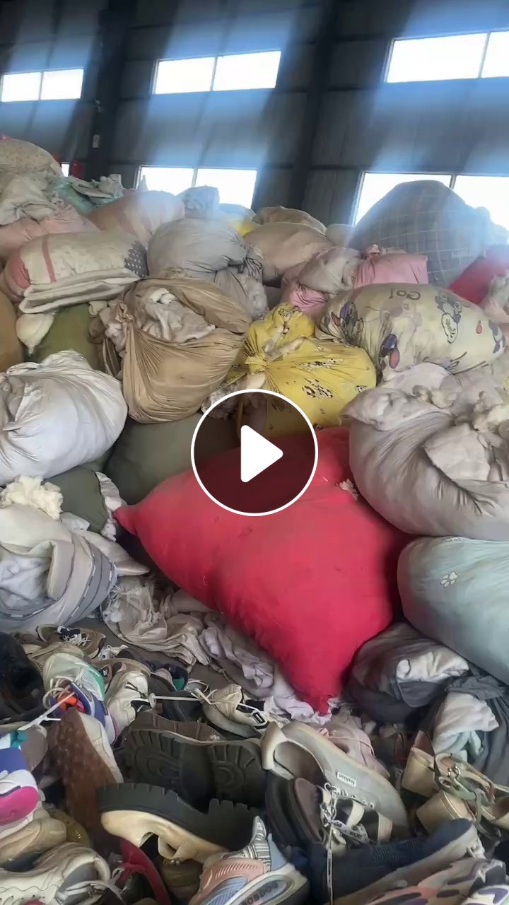 出售旧衣服分拣货，夏A，夏B，丝棉，冬装有，大白，旧鞋，床品，货在江苏宿迁