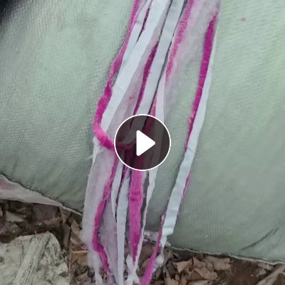 长期出售服装厂裁下来的绗棉边角料，夹丝棉边料，杂色月供七八吨，货在山东济宁