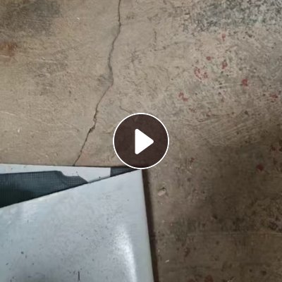 出售38度黑色Eva单面带胶废料是做桌脚垫下来的，边角料都是成卷的，0.25M*1.45M