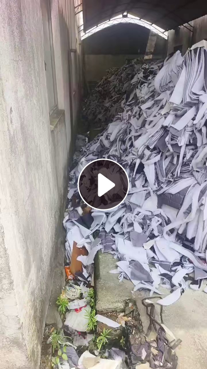 长期出售服装厂下来的绗棉下脚料，绗棉边角料，当黑料处理，货在江苏镇江