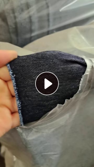现货处理库存针织牛仔布料针织布，带弹力的，幅宽1米6左右，克重200多克，现货20多吨