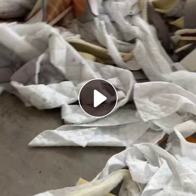 长期出售床垫厂下脚料，有海绵，丝棉，水洗棉，布料，统货出，现货5吨，在江西赣州