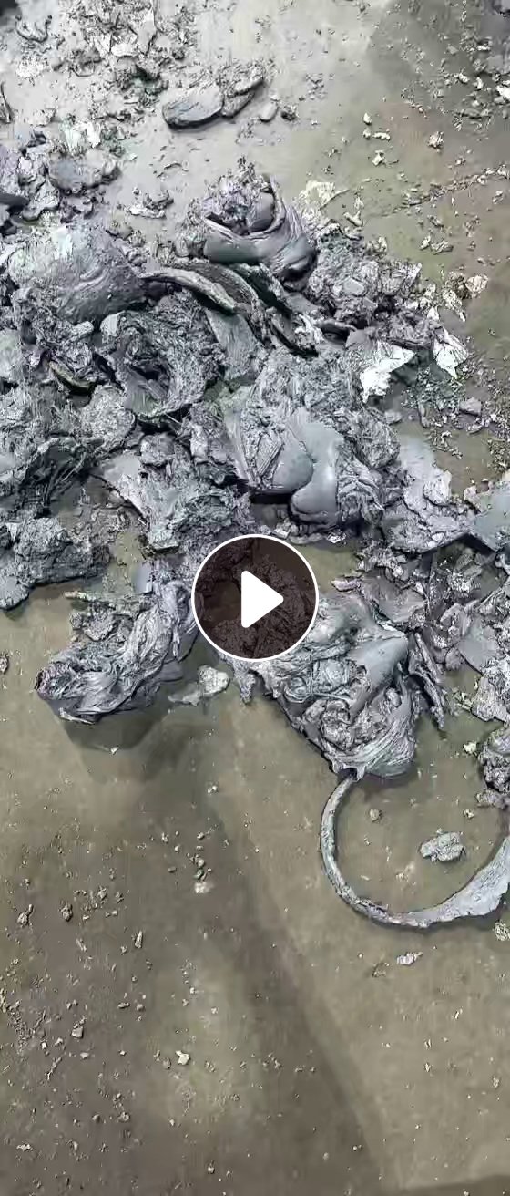 长期出售清洗苹果反光膜破碎料，每月300-400吨左右