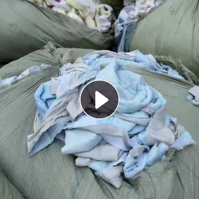 厂家长期出售杂色挡风被边角料，夹丝绵下脚料，丝绵边角料，带皮的，在河北石家庄。