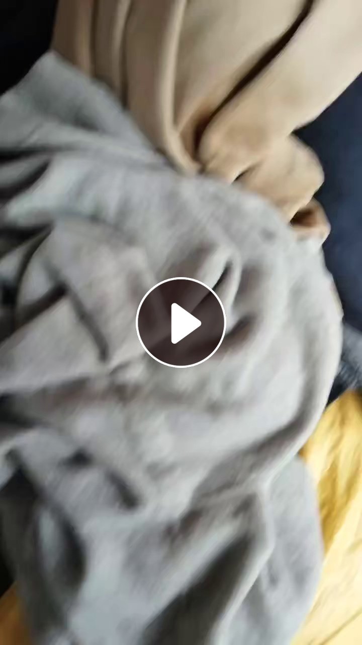 长期出售羊毛下脚料双面呢大衣边角料，剪过扣子内衬商标纸，每个月有几百吨，货在湖南长沙