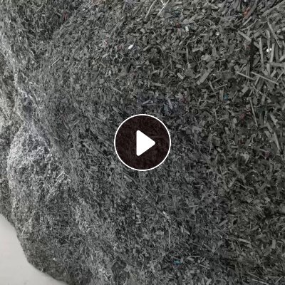出售电瓶正负极盖板打出来的混合塑料，里面有铜铂铝铂，现货10吨