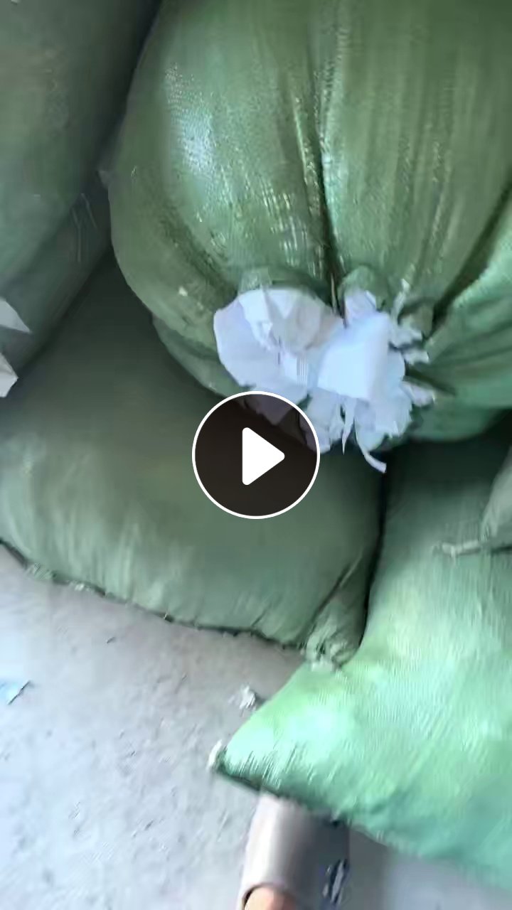 长期出售涤氨漂白废布，涤氨边角料，漂白碎布，月供几百吨，在广东汕头。